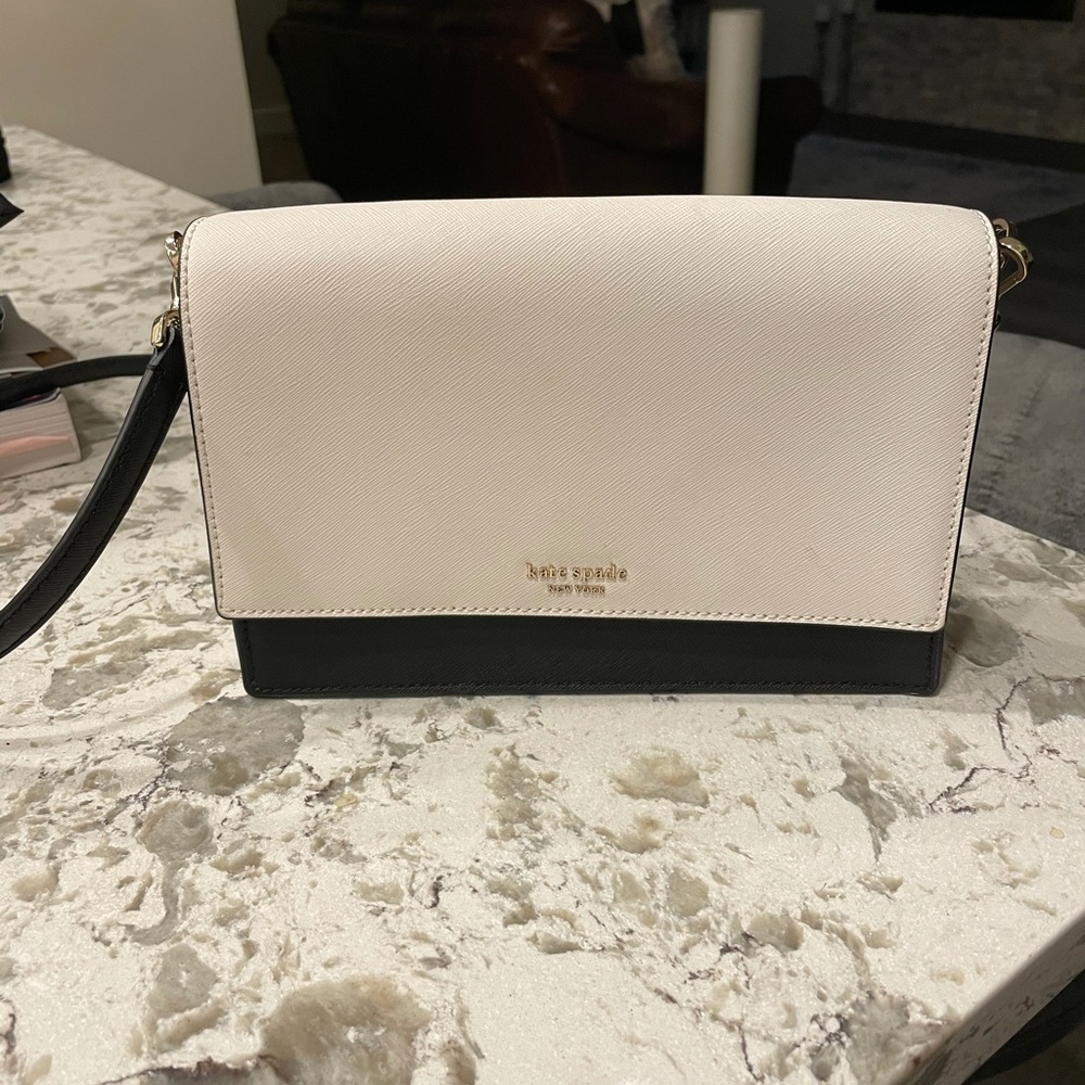 SOLD!! Like new Kate spade purse